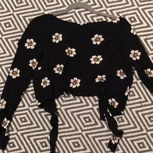 Kendall & Kylie flower crop WORN ONCE